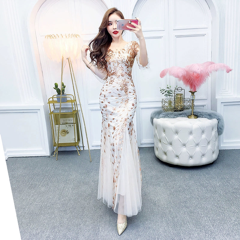 Slim-Fit V-neck Hip Fishtail Evening Gown