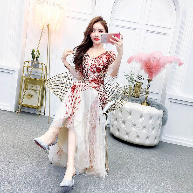 Slim-Fit V-neck Hip Fishtail Evening Gown