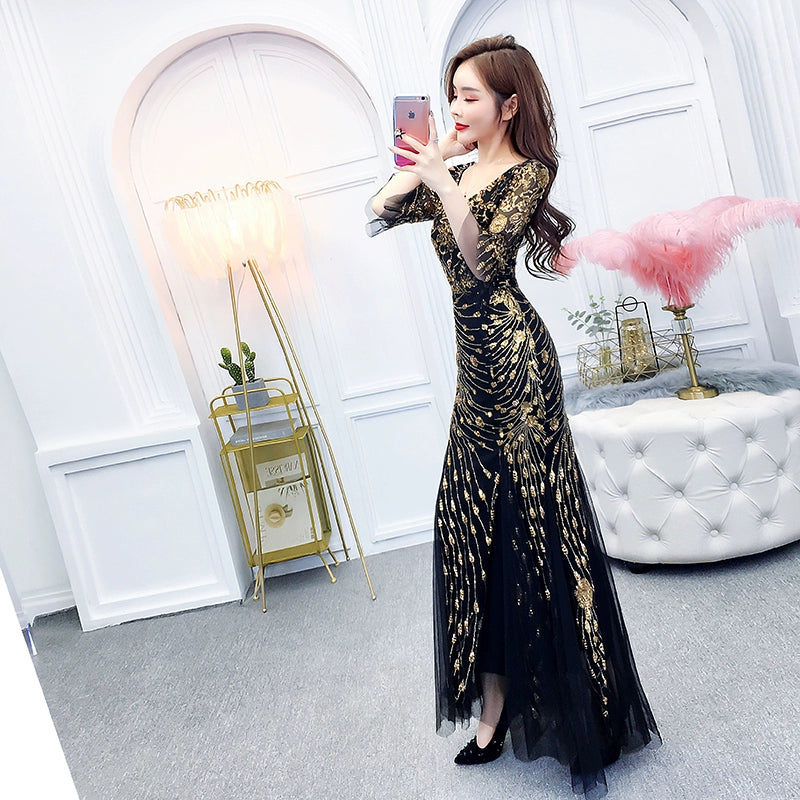 Slim-Fit V-neck Hip Fishtail Evening Gown