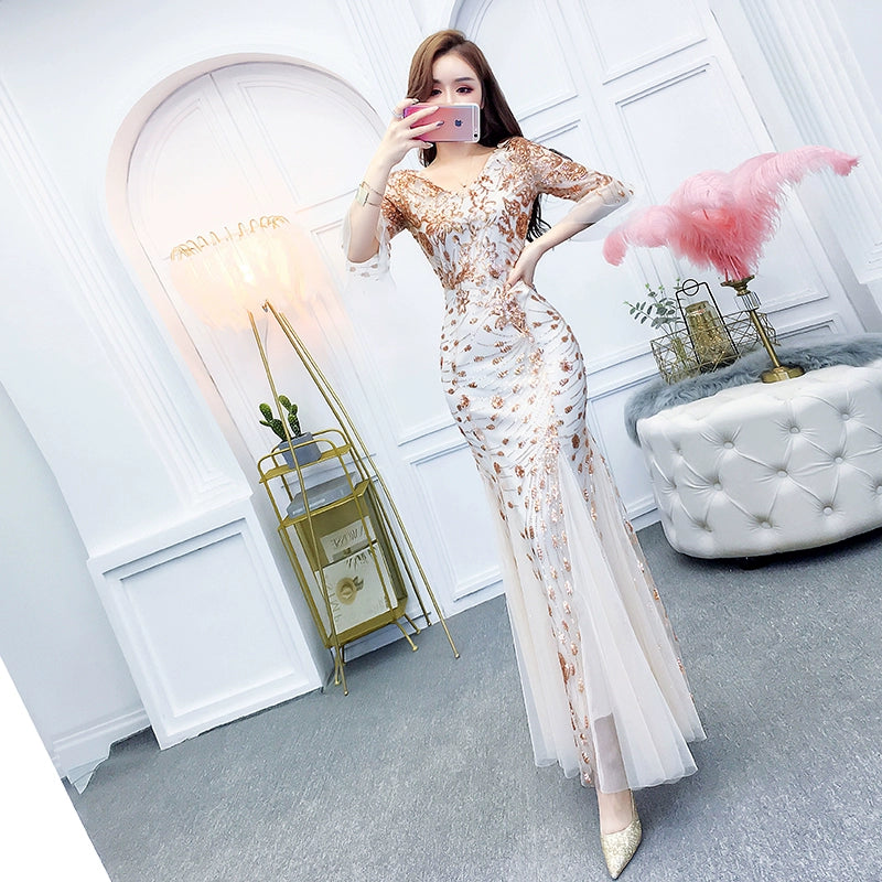 Slim-Fit V-neck Hip Fishtail Evening Gown