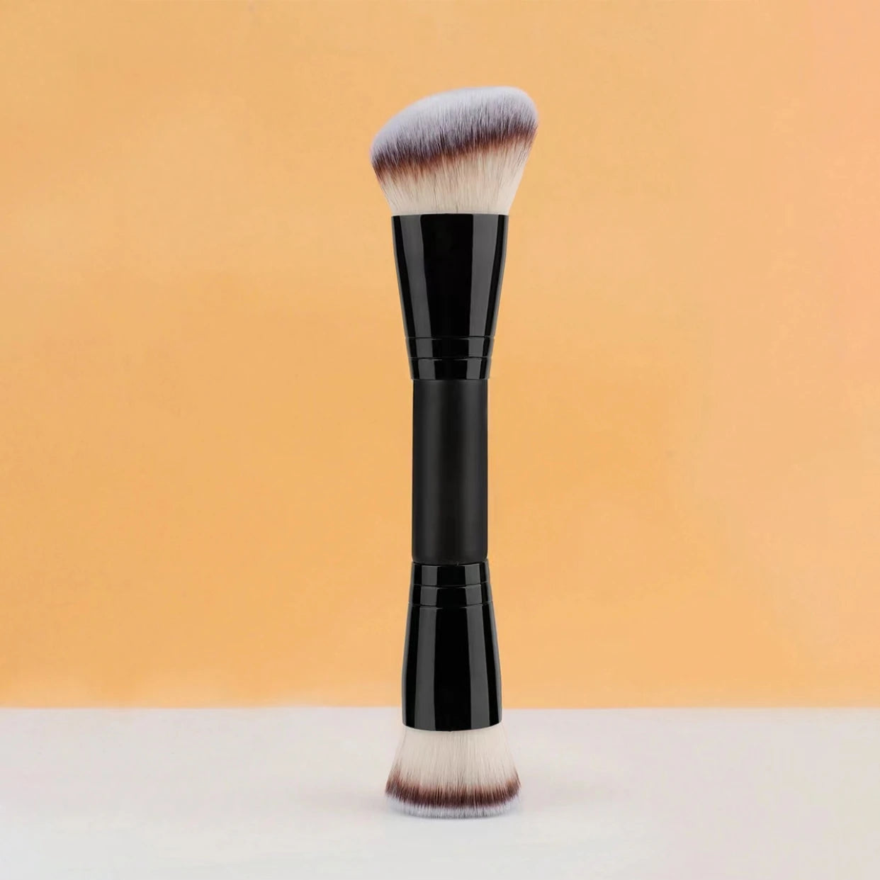 Facial Makeup Brush, a Portable Double-Headed Multi-Functional Makeup Brush, Foundation Brush, Contour Brush, Loose Powder Brush, Blush Brush, All-In-One Makeup Brush Suitable for Men and Women